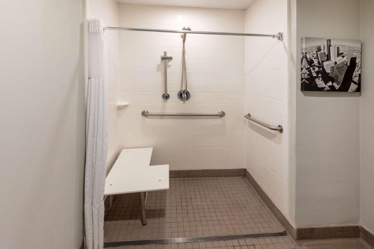 La Quinta By Wyndham Houston Nw Brookhollow Zewnętrze zdjęcie